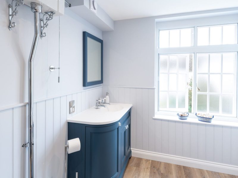 Traditional Timeless Bathroom