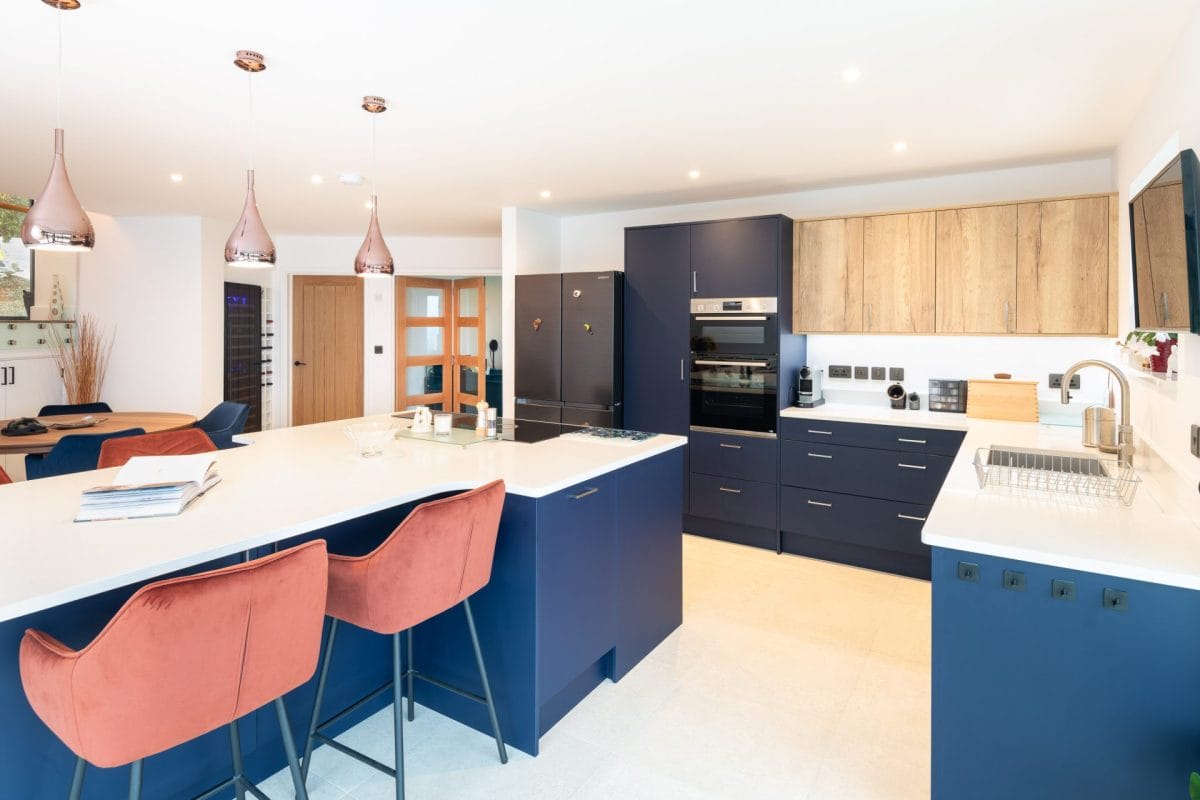 Modern Navy blue kitchen