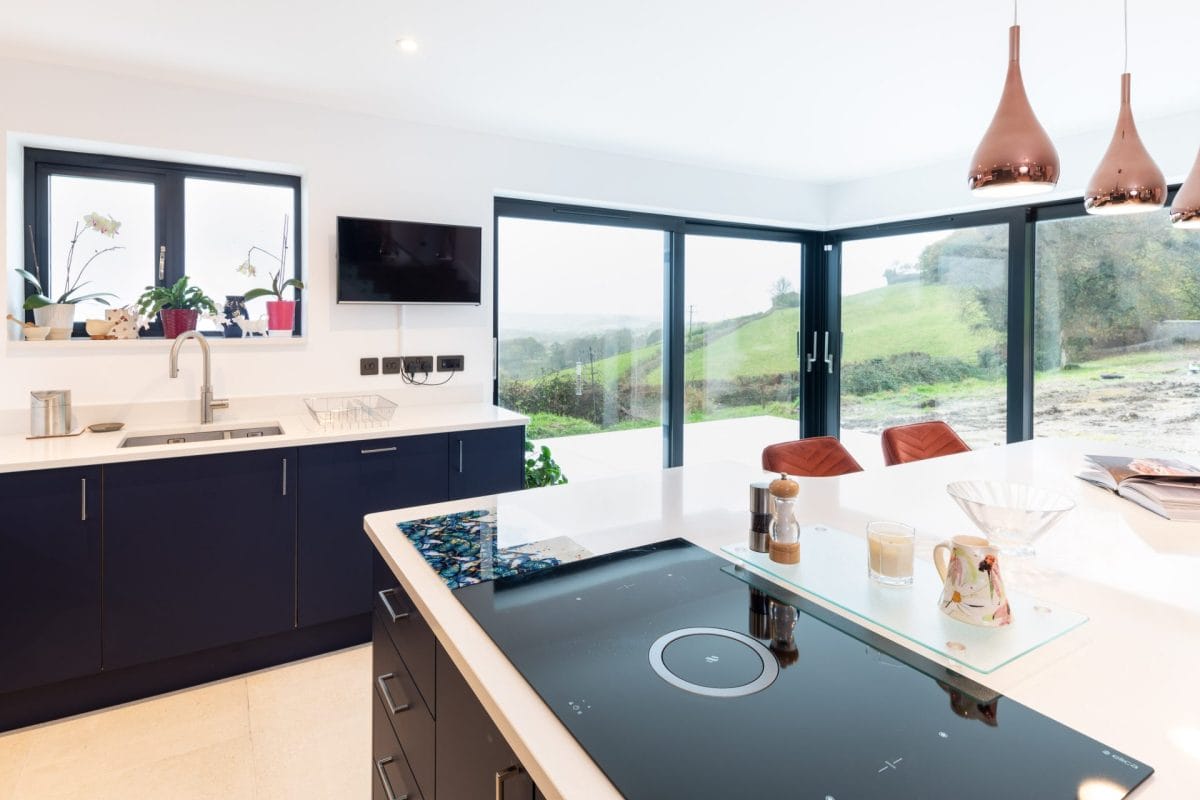 Modern Navy blue kitchen