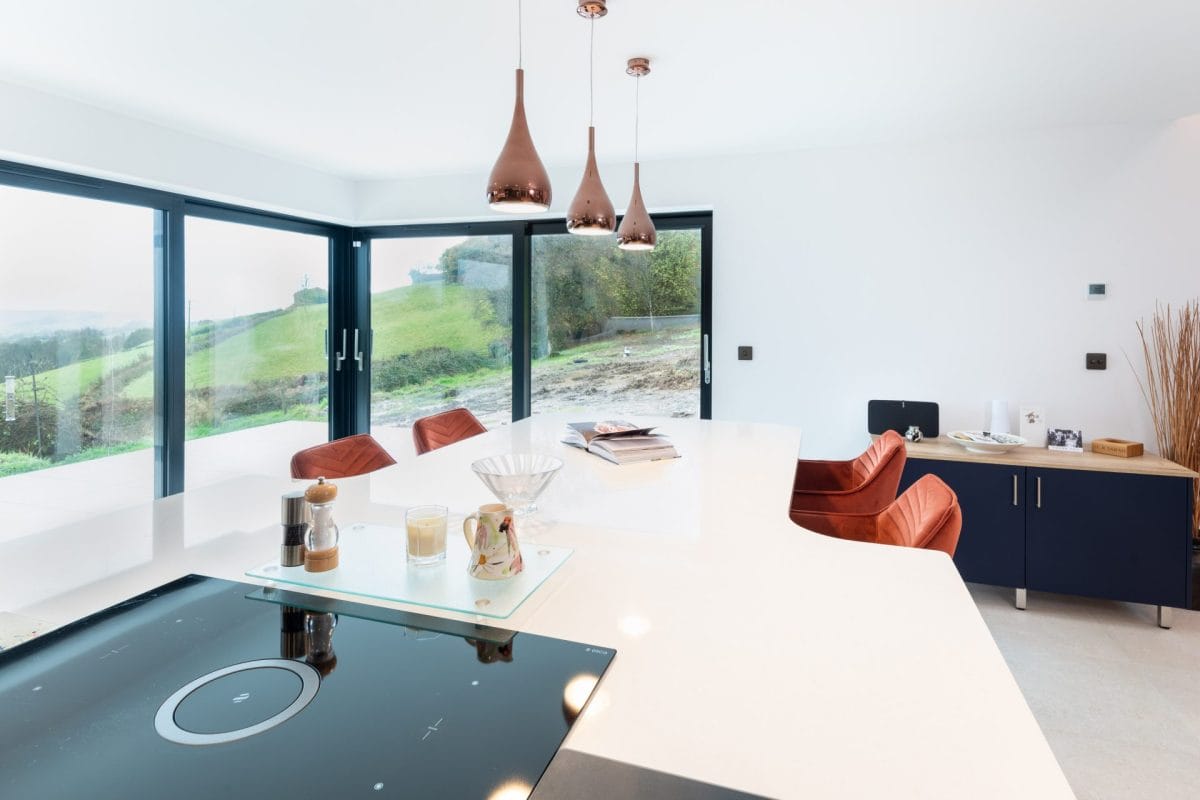 Modern Navy blue kitchen