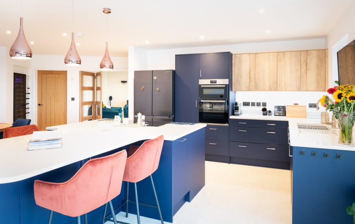 Modern Navy blue kitchen